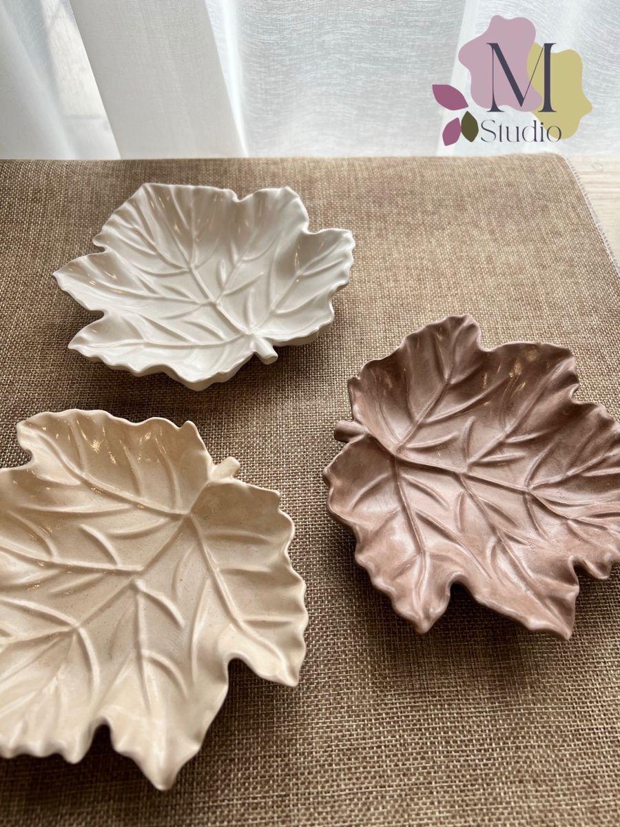 Ceramic Leaf Trinket Dish | Decorative Jewelry Tray for Rings, Keys & Home Décor